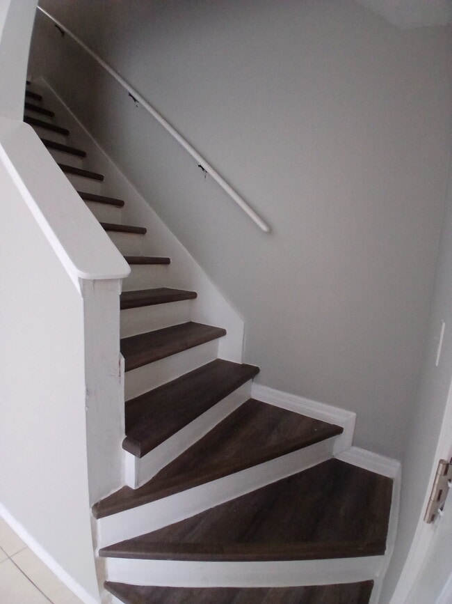 Photo - 7454 Wynnewood Square