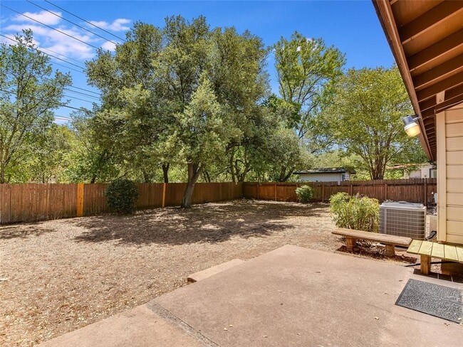 Photo - 2103 Falcon Hill Dr