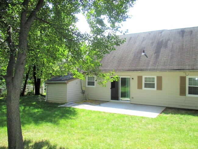 Photo - Beautiful 4 Bed 2 Bath Home Sitting On A Spacious Lot In Serene Greenbriar