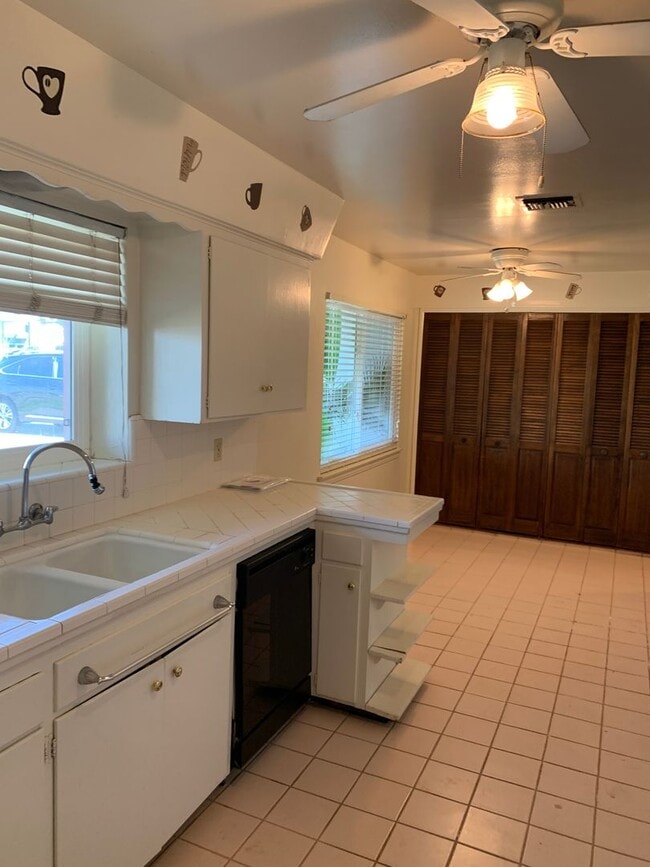 Photo - Contemporary Home with a pool near Bullard High School Fresno, CA