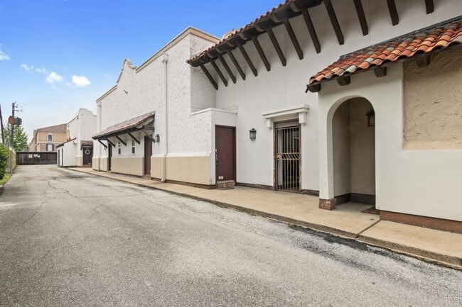 Photo - 2744 Briarhurst Dr Unit 49