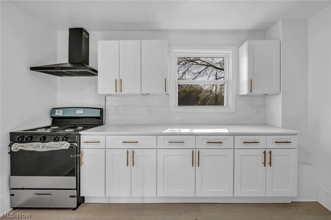 Photo - 2049 W 85th St Unidad UP