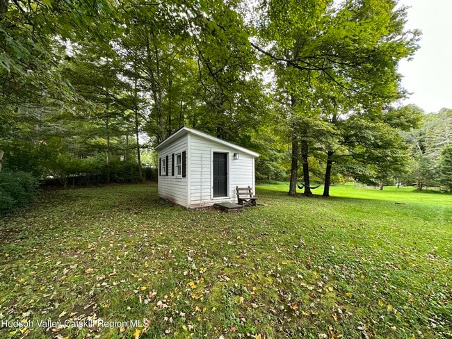 Photo - 527 Zena Rd