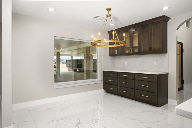 Photo - 4002 Dixie Farm Rd