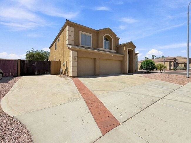 Building Photo - Spacious Chandler Home with Pool, RV Gate & 3-Car Garage!