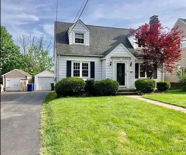 Photo - Beautiful Cape Cod 3 bedroom 2 bath- Ellwood City