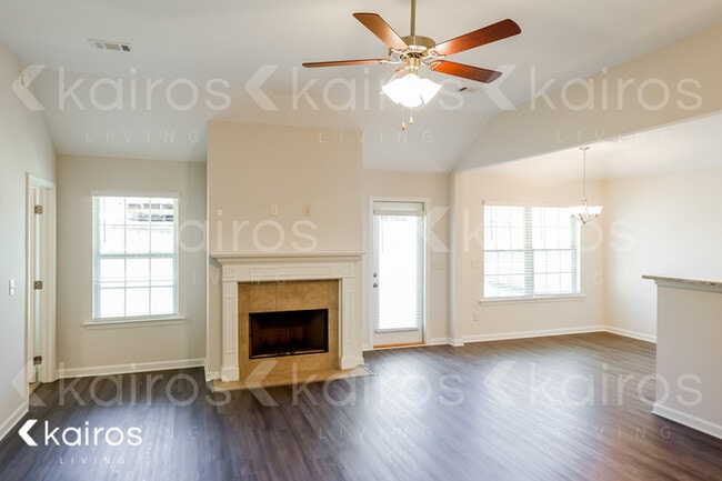 Photo - 713 Park Ln
