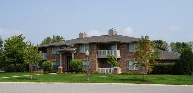 Embassy Place at White Oak Estates - Embassy Place at White Oak Estate Apartments