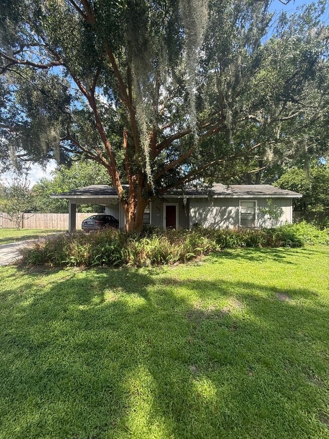 Building Photo - 6513 NW 27th St