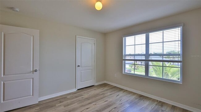 441 White Coral Ln