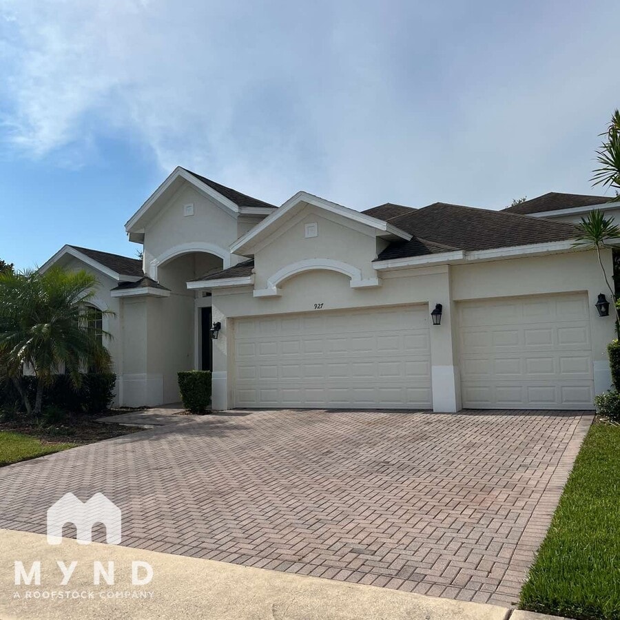 Photo - 927 Meadow Glade Dr