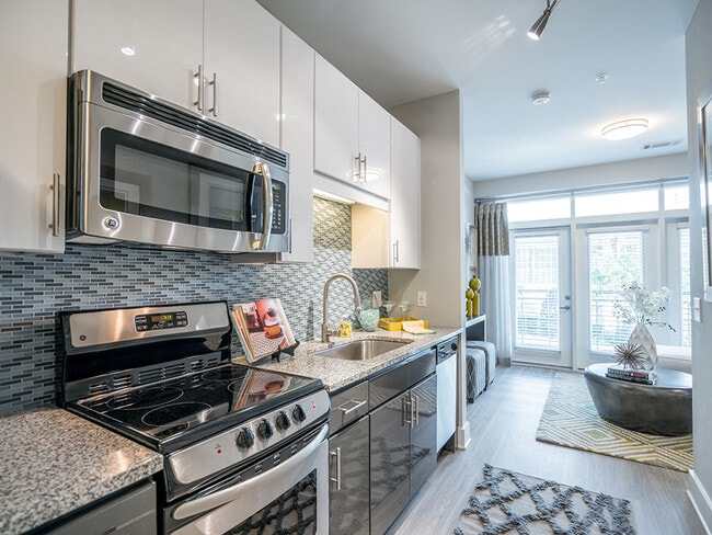 Link Apartments® Glenwood South