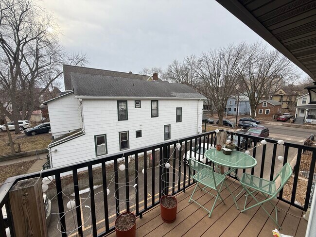 Photo - 137-141 N Franklin St