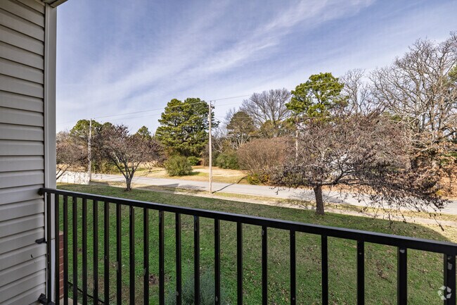 1BR, 1BA - 640SF - Patio