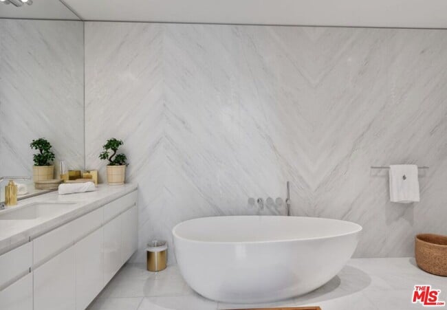 Photo - 9000 W 3rd St Unit 106