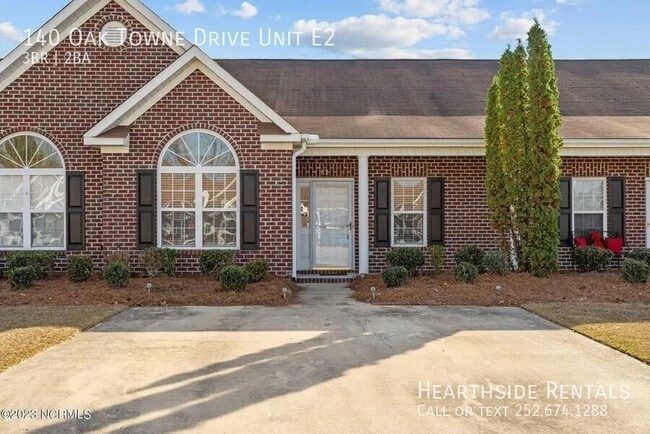 Photo - 140 Oak Towne Dr Townhome