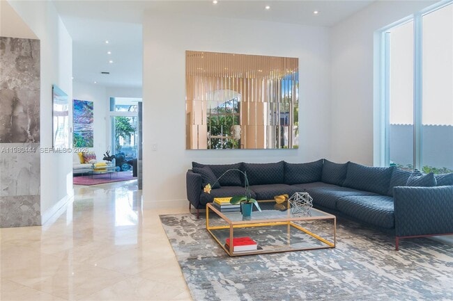 Photo - 1651 NE 196th St