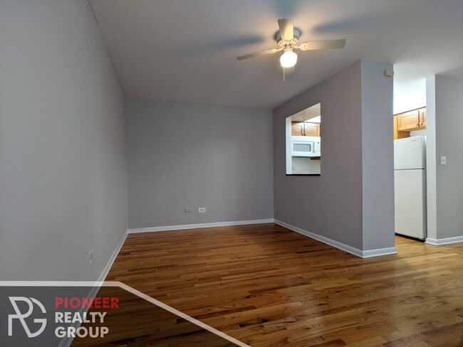 Photo - 524 W Oakdale Ave