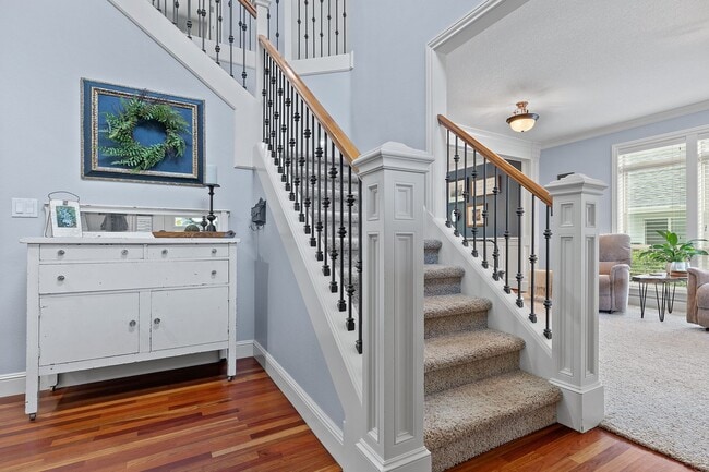 Photo - Desirable Oregon City / Luxury Home, High End Amenities, Central Air, Central Vac, Tank-less Hot ...