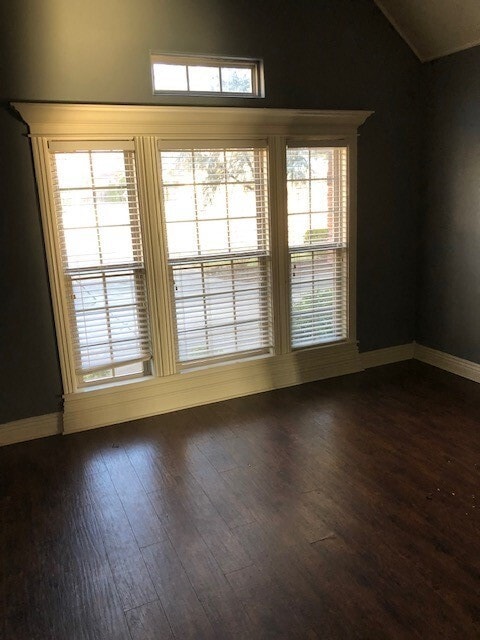 Photo - 6445 Dearing Rd