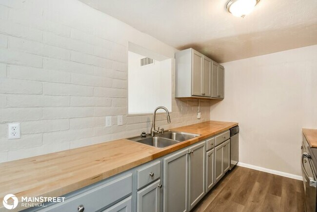 Photo - 7549 E Irvington Rd