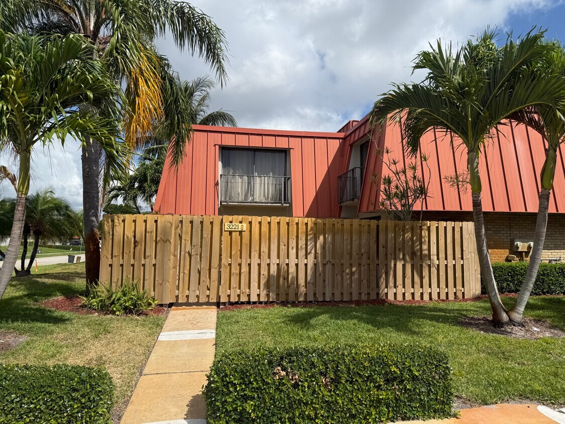 Photo - 3221 Meridian Way S (Palm Beach Gardens, FL)