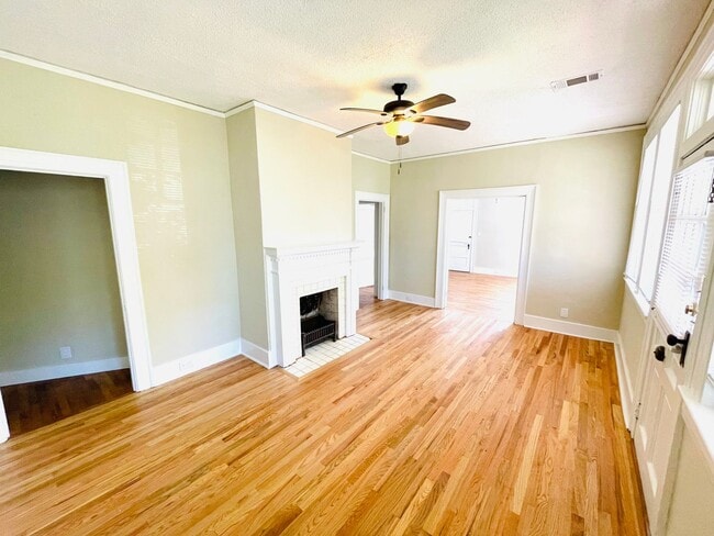 Photo - ** 3 Bed 2 Bath located in Capitol Heights...
