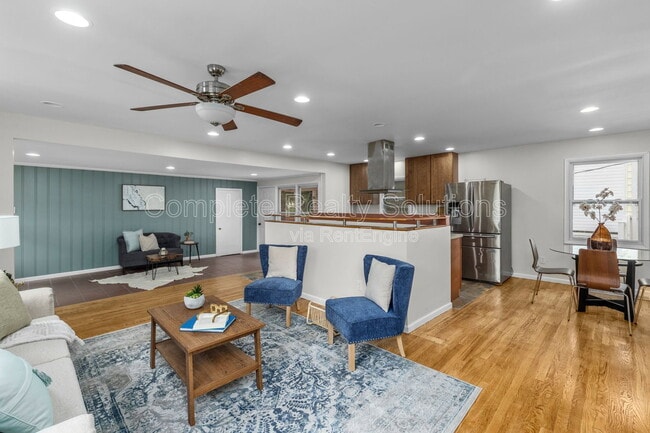 Photo - 9551 Cantwell Dr