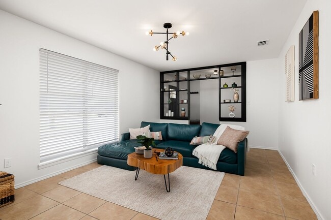 Photo - Cute & Cozy Dream Home in Mission