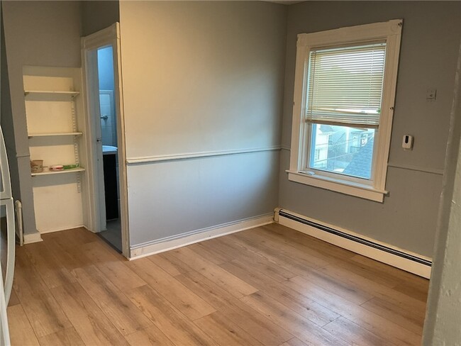 40 Laban St