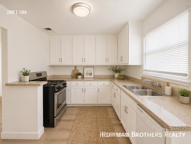 Photo - 902 Alandele Ave