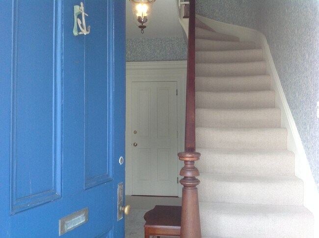 Photo - 27 Church St Unit Ideal location
