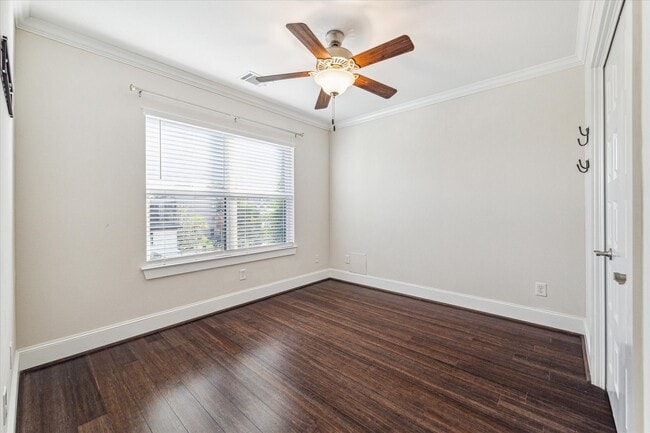 Photo - 4612 Chartres St