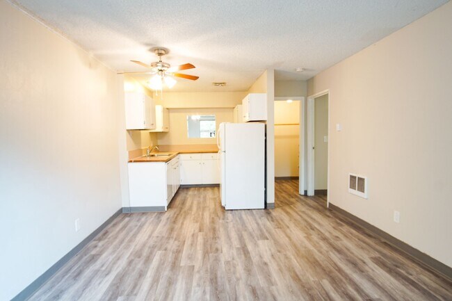 Photo - Great Garden Level 1Bdr Near OHSU with Private Patio! Unit 105