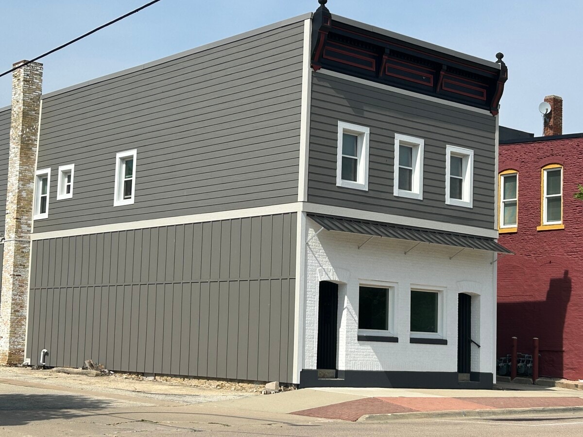 Photo - 107 W 1st St Unit 203