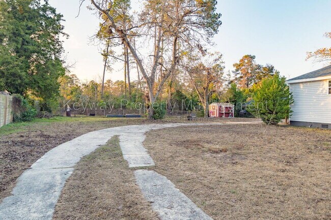 Photo - 1877 Kissingbower Rd