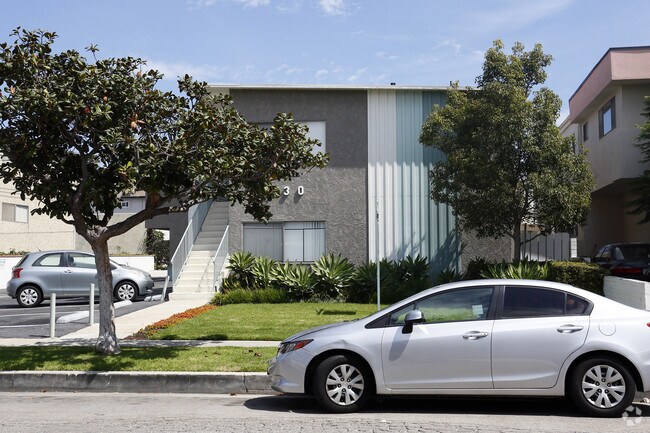 Photo - 3730 Clarington Ave