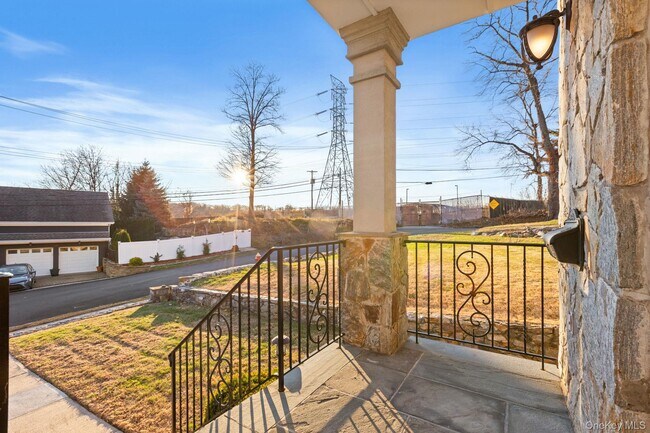 Photo - 44 Hillwood Pl