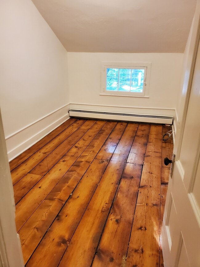 Photo - 156 Lander St