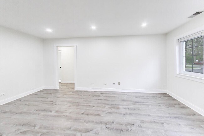 Photo - 6882 W Touhy Ave Unit 1A