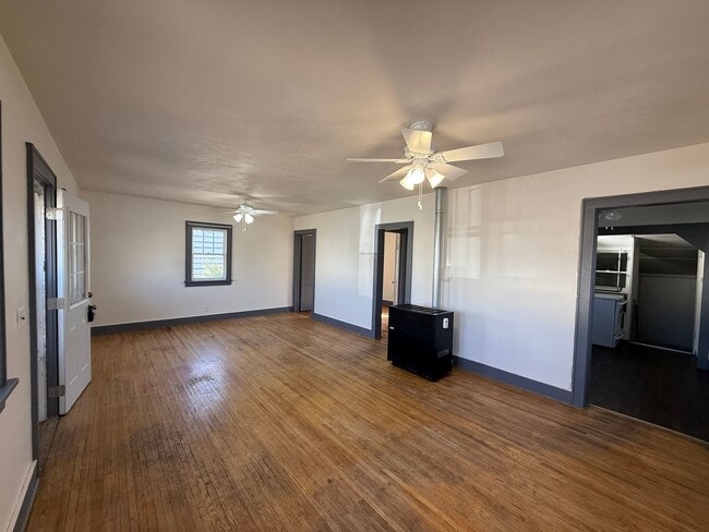 Photo - 1bedroom, 1.5 bathrooms, Pet Friendly!