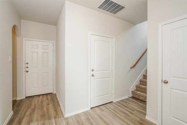 Photo - 23674 Goodfellow Dr