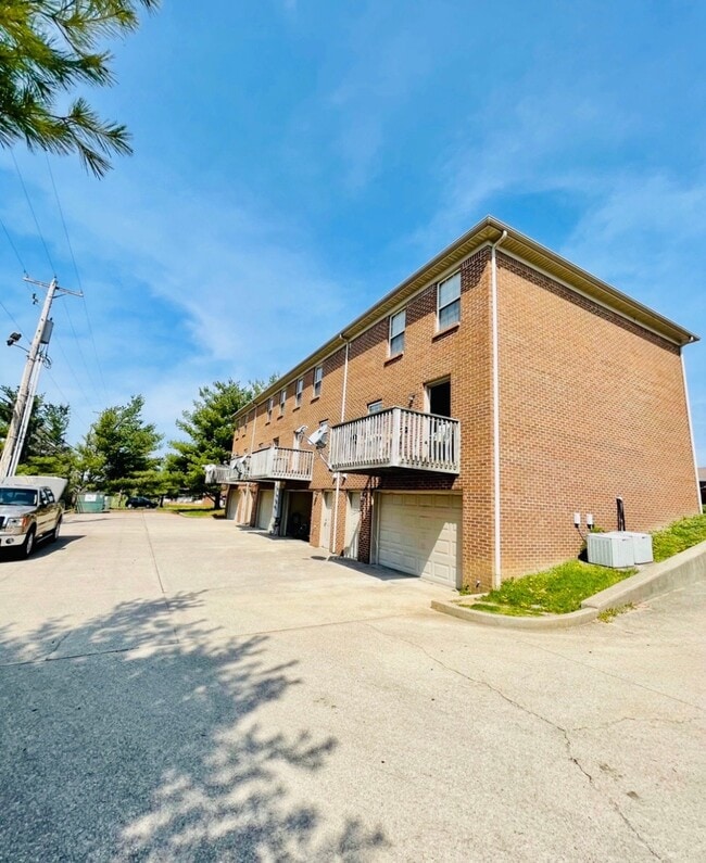 Photo - 119 Mallory Ct Unit 1