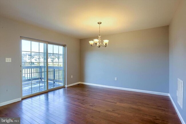 Photo - 723 Jonathan Ct