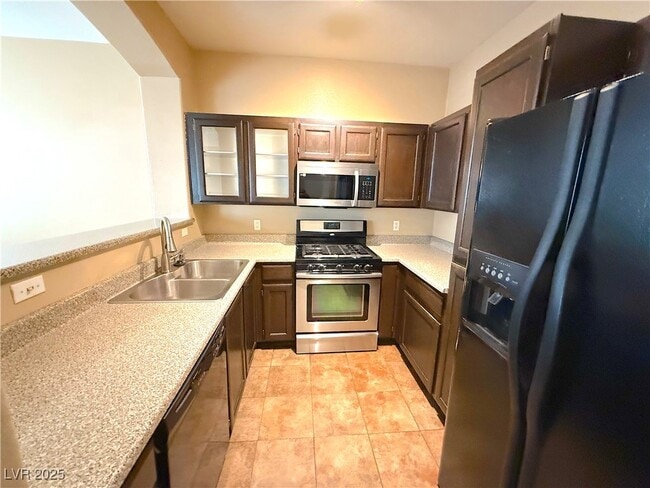 Photo - 924 Nevada Sky St