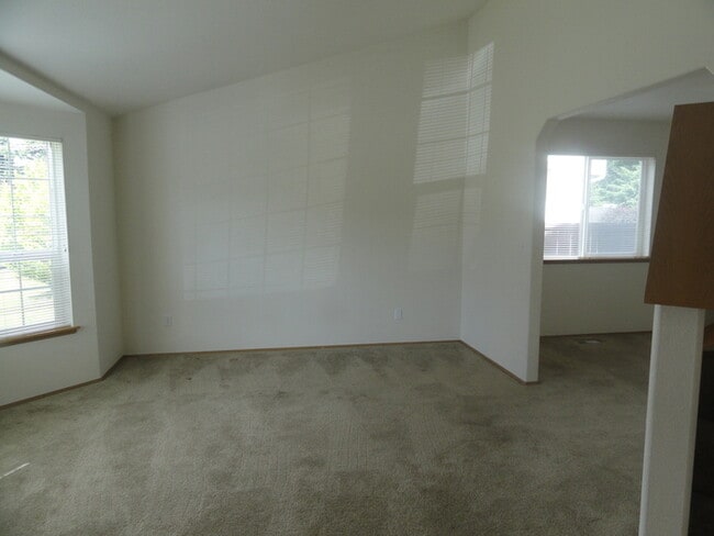 Photo - Gorgeous 4 bedroom 2 Story In the Gated Community of "Falcon Creek"!!