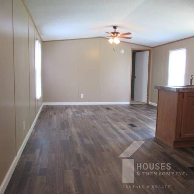 Photo - 1395 New Cut Rd