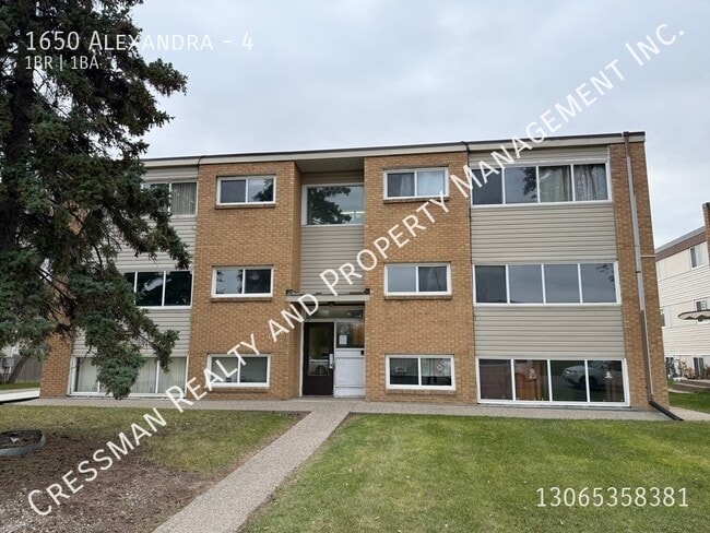 Building Photo - 1 Bed 1 bath APARTMENT located in Regina, ... Unit 4