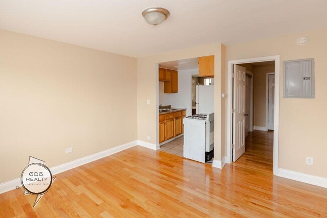 Photo - Bright and Sunny Cicero Apts Available! Unidad 3443-5