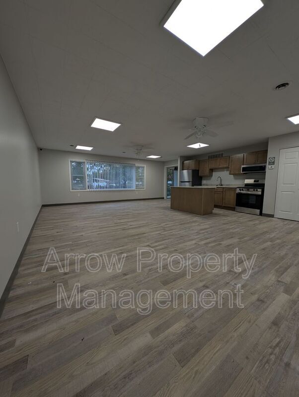 Photo - 407 H St Unit 25